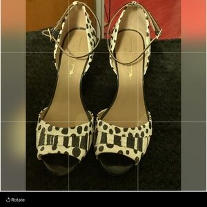 TABITA LEOPARD PRINT SANDALS SZ 9